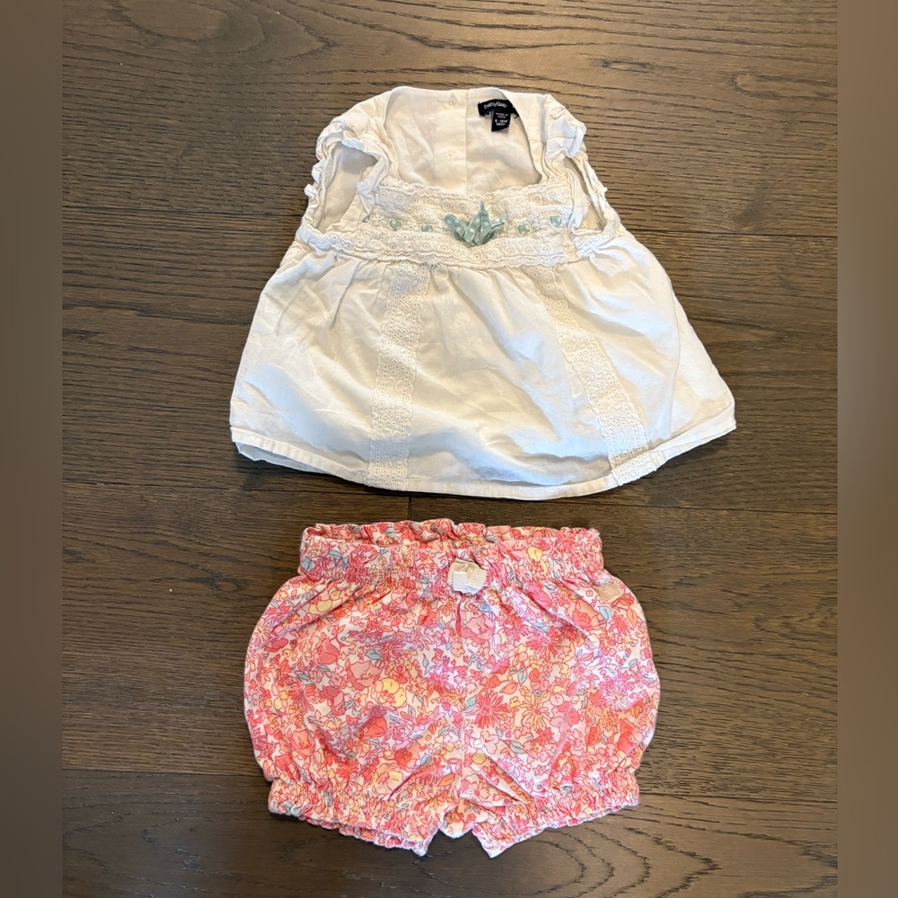 Baby gap white blouse & floral shorts 6-12M NWT ret $50ea